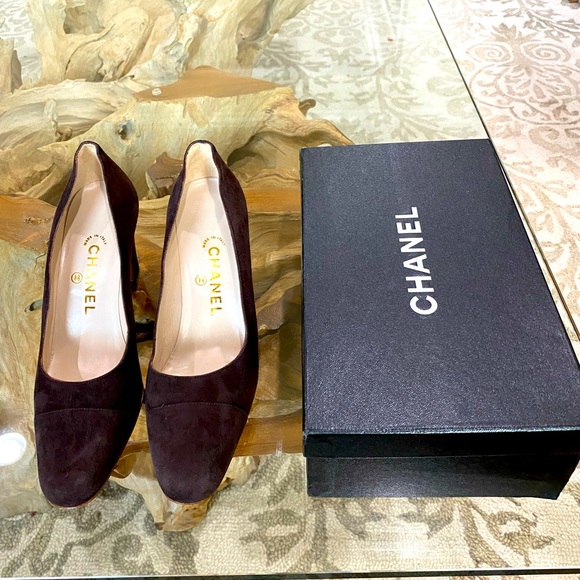 CHANEL Shoes - Vintage New & Unworn Chanel Suede Heels